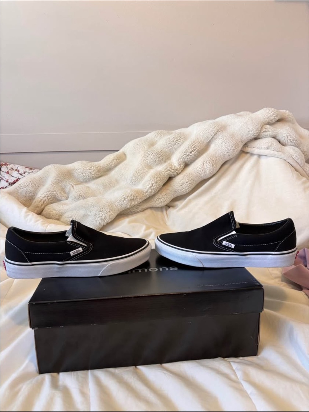 Vans Classic Slip-On Shoes - Black - Picture 9 of 9
